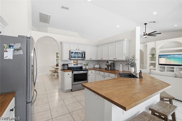 5791 Golden Gate PKWY, Naples, FL 34116