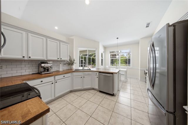 5791 Golden Gate PKWY, Naples, FL 34116