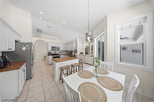 5791 Golden Gate PKWY, Naples, FL 34116