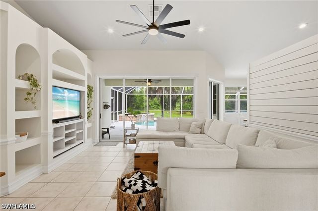 5791 Golden Gate PKWY, Naples, FL 34116