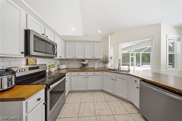 5791 Golden Gate PKWY, Naples, FL 34116