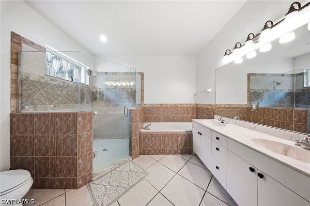 5791 Golden Gate PKWY, Naples, FL 34116