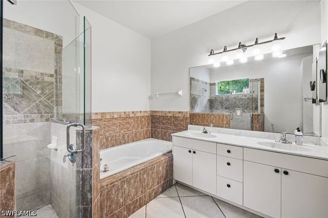 5791 Golden Gate PKWY, Naples, FL 34116