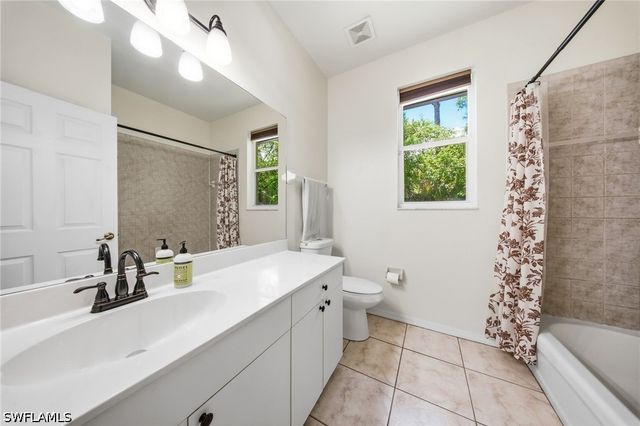5791 Golden Gate PKWY, Naples, FL 34116