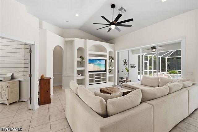 5791 Golden Gate PKWY, Naples, FL 34116