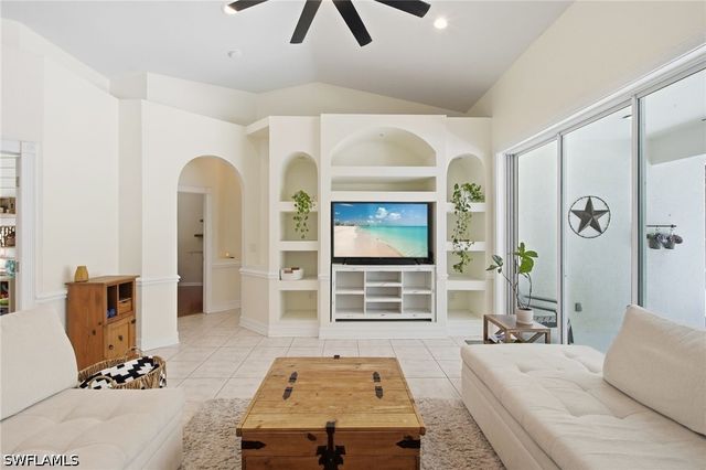 5791 Golden Gate PKWY, Naples, FL 34116