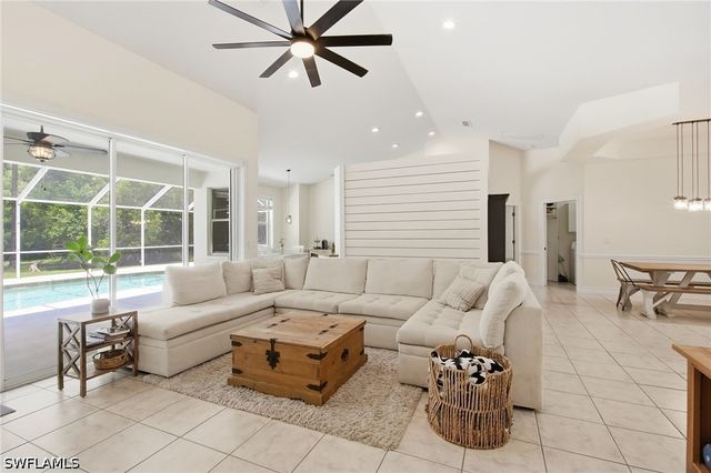5791 Golden Gate PKWY, Naples, FL 34116