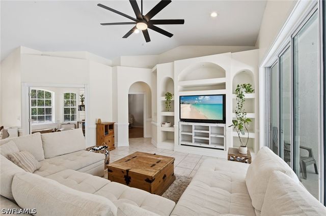 5791 Golden Gate PKWY, Naples, FL 34116