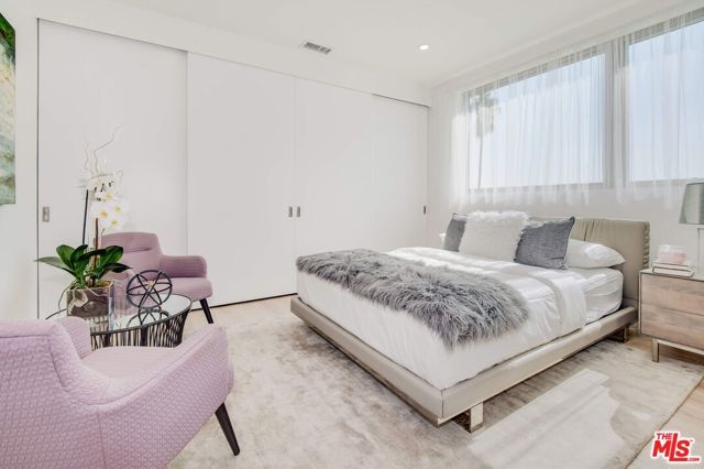361 N Genesee Avenue 4, Los Angeles, CA 90036