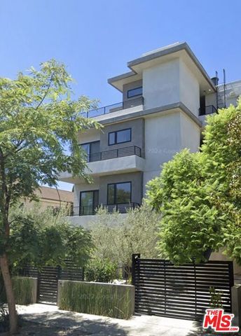 361 N Genesee Avenue 4, Los Angeles, CA 90036
