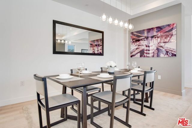 361 N Genesee Avenue 4, Los Angeles, CA 90036