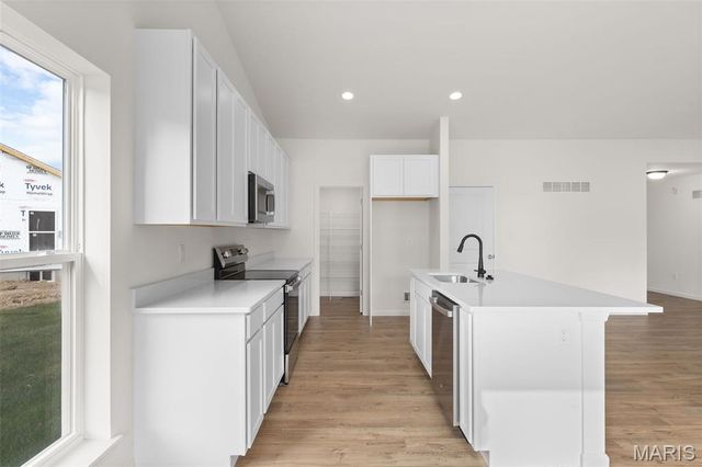 556 Apple Orchard Lane, O'fallon, MO 63385