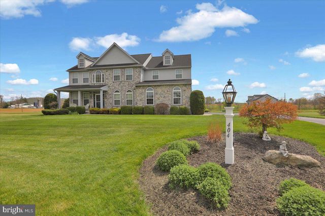 404 SOUTHFIELD DR, Oley, PA 19547