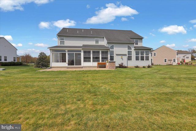 404 SOUTHFIELD DR, Oley, PA 19547