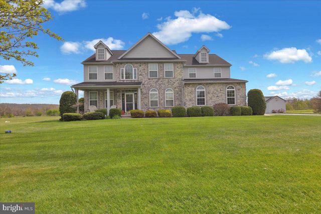 404 SOUTHFIELD DR, Oley, PA 19547