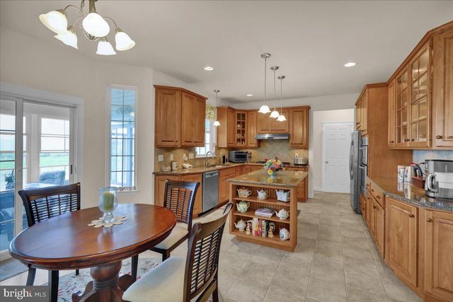 404 SOUTHFIELD DR, Oley, PA 19547