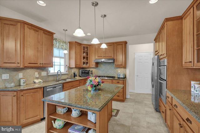 404 SOUTHFIELD DR, Oley, PA 19547