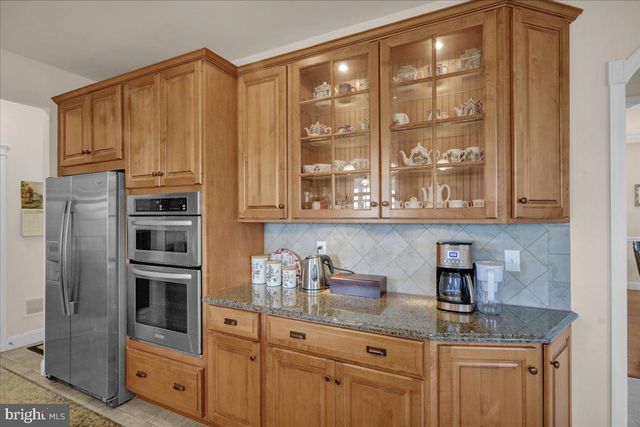 404 SOUTHFIELD DR, Oley, PA 19547