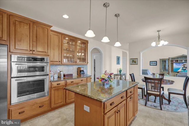404 SOUTHFIELD DR, Oley, PA 19547
