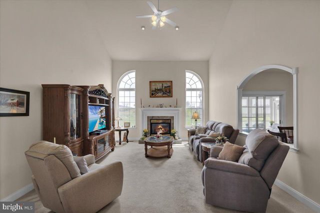 404 SOUTHFIELD DR, Oley, PA 19547