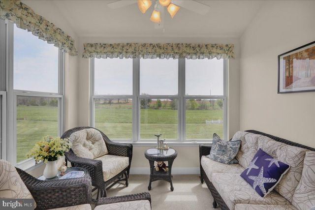 404 SOUTHFIELD DR, Oley, PA 19547