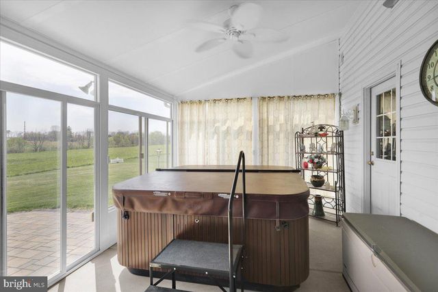 404 SOUTHFIELD DR, Oley, PA 19547