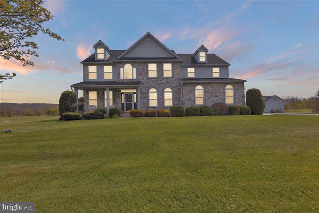 404 SOUTHFIELD DR, Oley, PA 19547