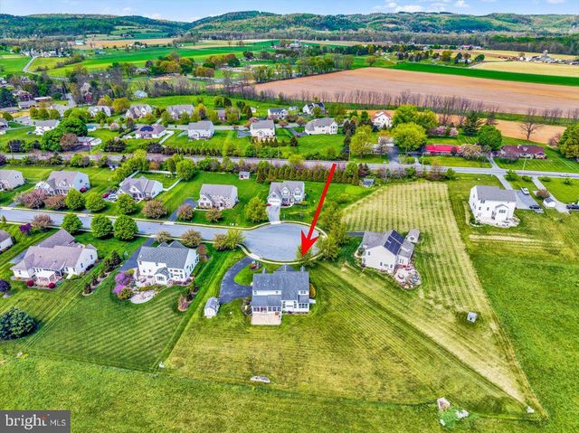 404 SOUTHFIELD DR, Oley, PA 19547