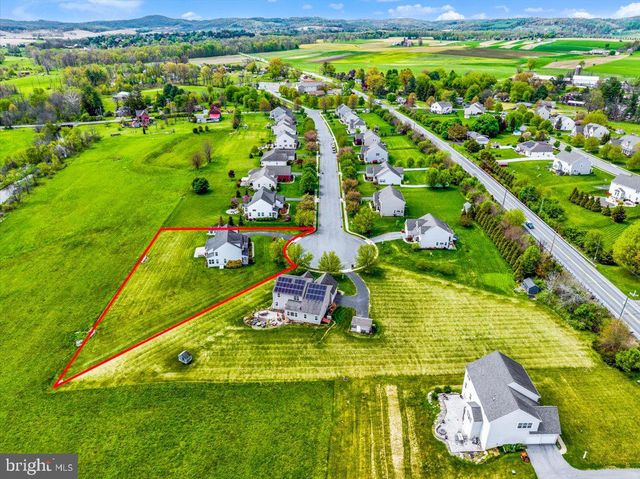 404 SOUTHFIELD DR, Oley, PA 19547