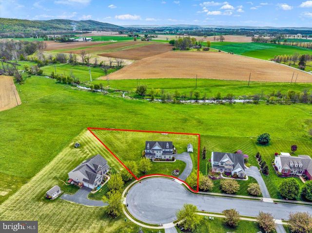 404 SOUTHFIELD DR, Oley, PA 19547