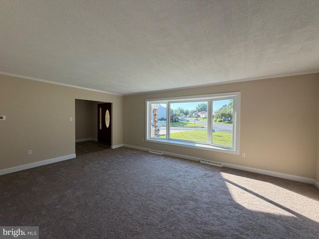65 LINCOLN DR, Clementon, NJ 08021