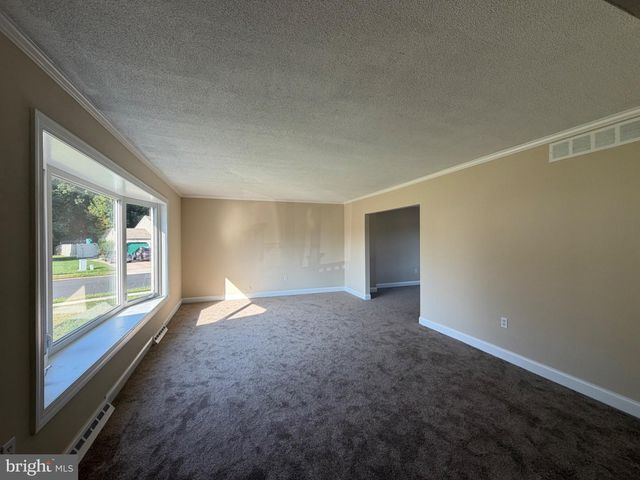 65 LINCOLN DR, Clementon, NJ 08021