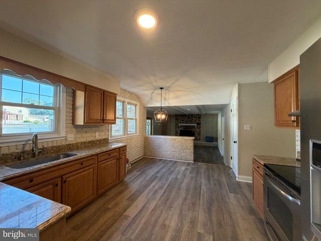 65 LINCOLN DR, Clementon, NJ 08021