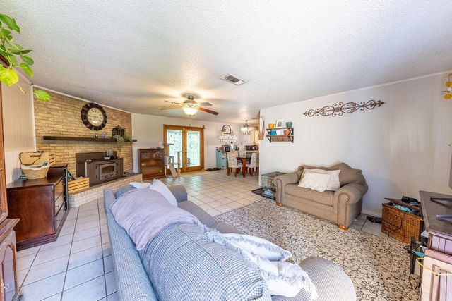 303 Wanda Drive, Winnsboro, TX 75494