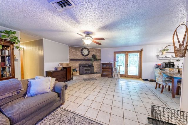 303 Wanda Drive, Winnsboro, TX 75494