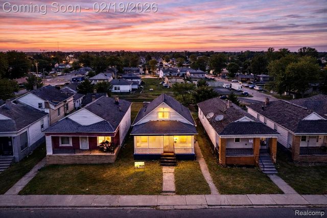 5151 Yemans Street, Hamtramck, MI 48212