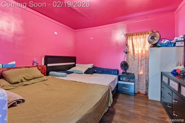 5151 Yemans Street, Hamtramck, MI 48212