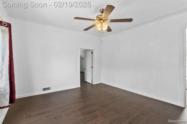 5151 Yemans Street, Hamtramck, MI 48212