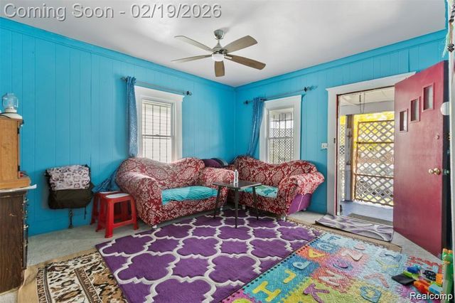 5151 Yemans Street, Hamtramck, MI 48212