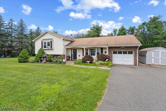 5 Bethel Ct, Vernon Twp., NJ 07461