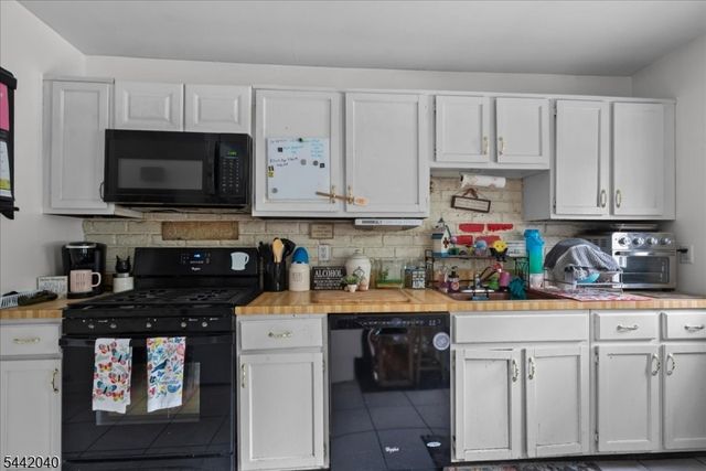 5 Bethel Ct, Vernon Twp., NJ 07461