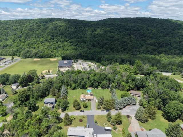 5 Bethel Ct, Vernon Twp., NJ 07461