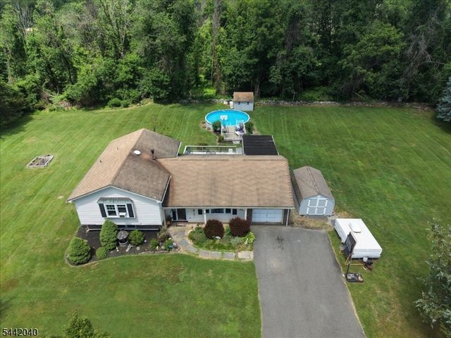 5 Bethel Ct, Vernon Twp., NJ 07461