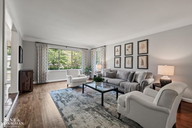 263 Lakeland Street, Grosse Pointe, MI 48230