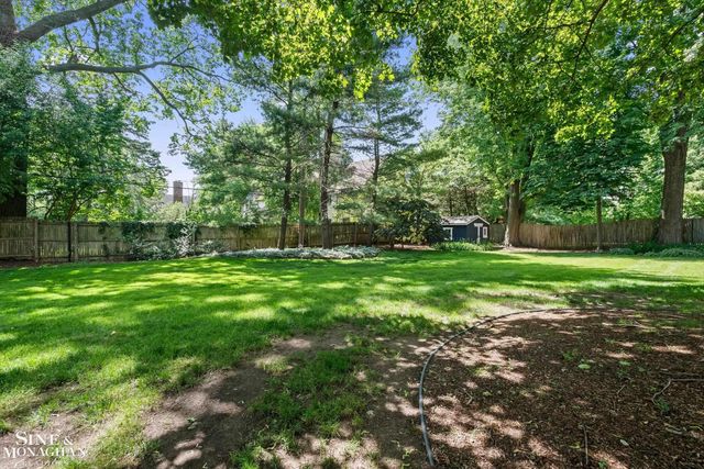 263 Lakeland Street, Grosse Pointe, MI 48230