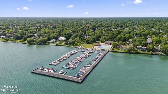263 Lakeland Street, Grosse Pointe, MI 48230