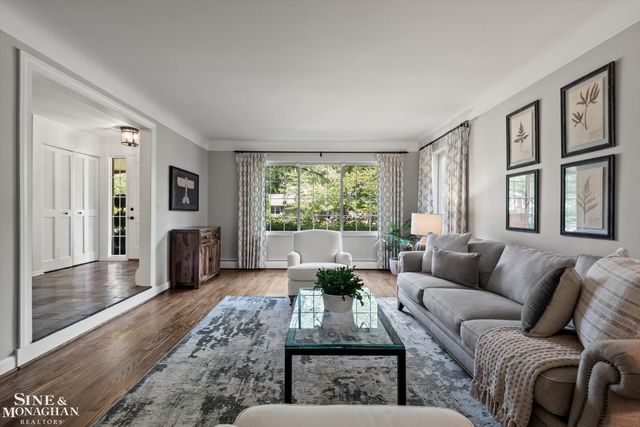 263 Lakeland Street, Grosse Pointe, MI 48230
