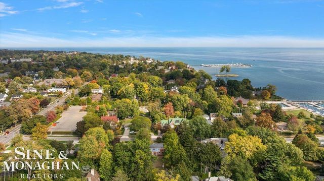 263 Lakeland Street, Grosse Pointe, MI 48230