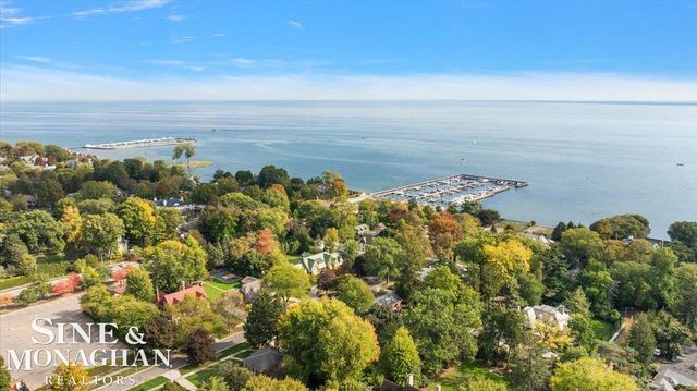 263 Lakeland Street, Grosse Pointe, MI 48230
