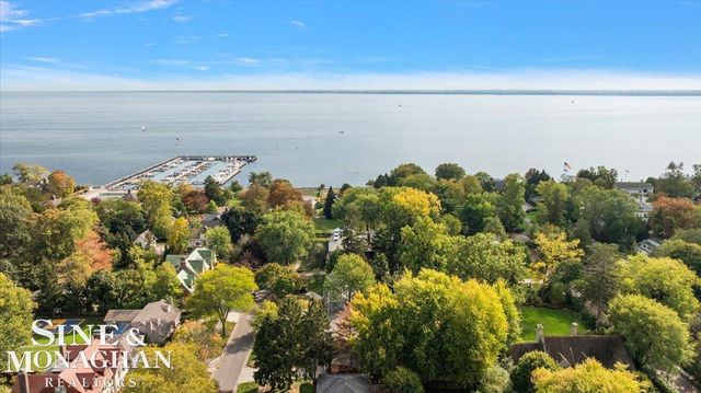 263 Lakeland Street, Grosse Pointe, MI 48230